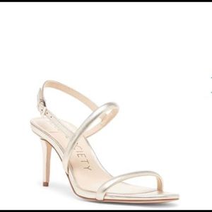 Women’s sole society Alveene Gold Heels NIB